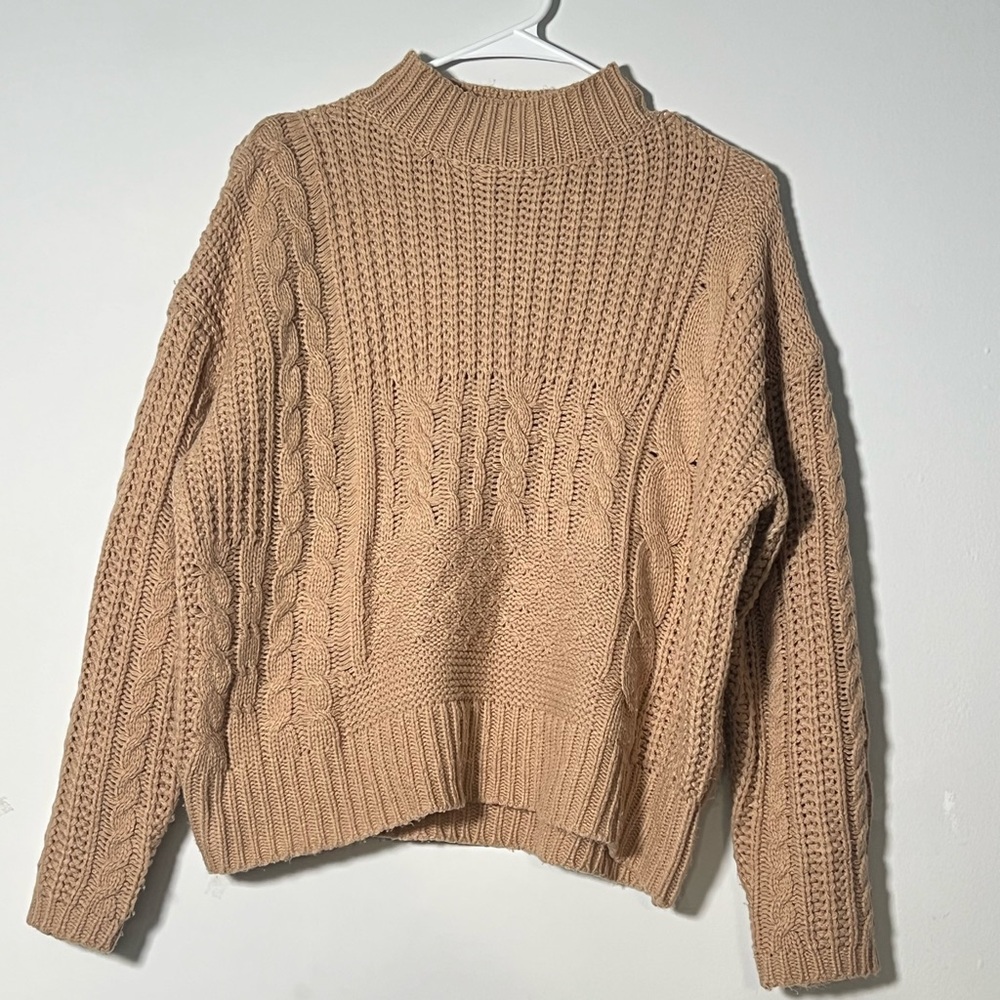 3/$10 🌸 Time and Tru Tan Medium Cable Knit Mock Neck Sweater